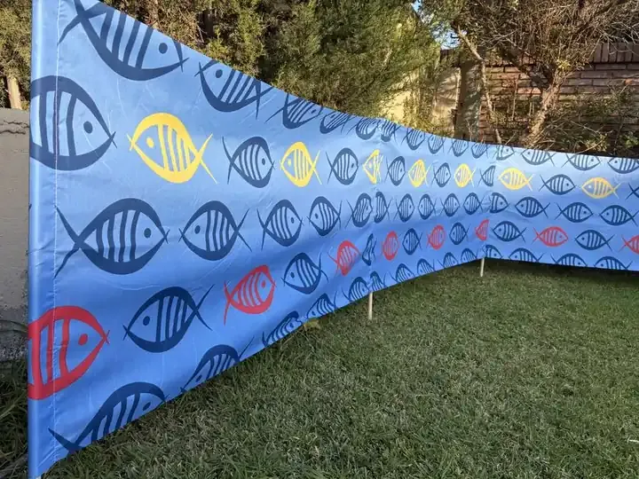 Paravans printed beach windbreak view