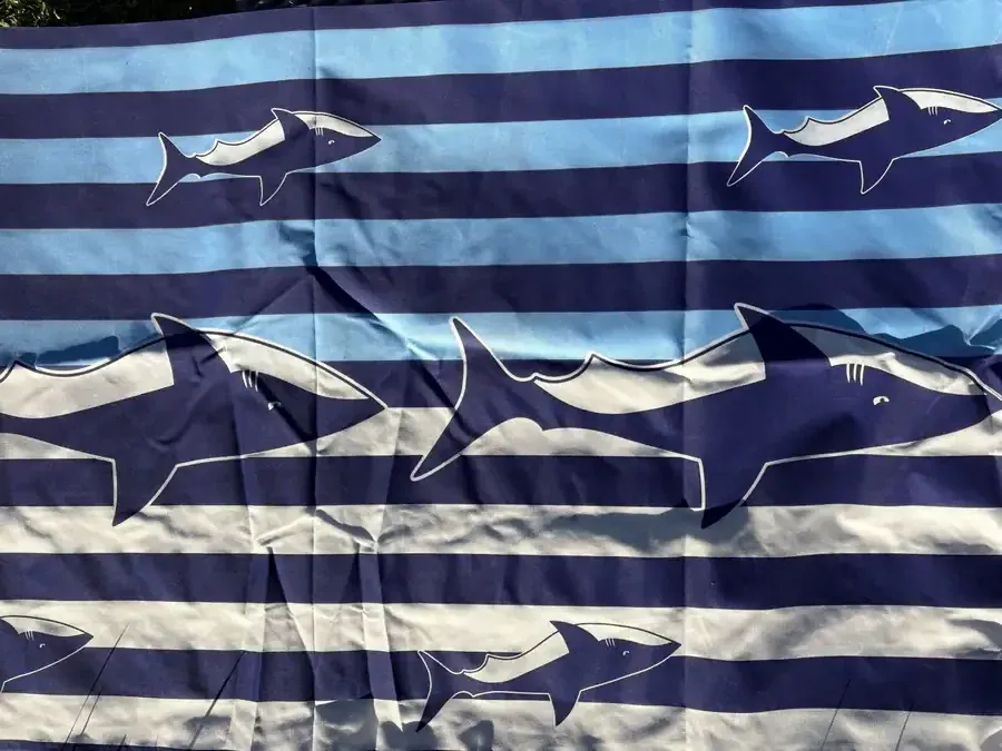 Sharks and stripes Paravans beach windbreak model